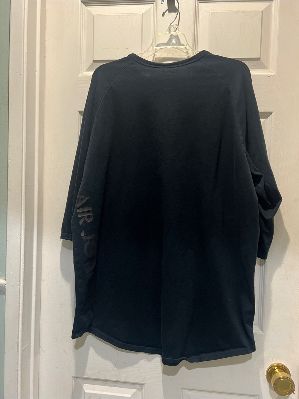 Jordan Black Oversized Crewneck Shirt - Picture 5 of 8